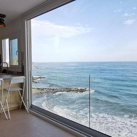 בנאלמדנה La Perla Cruise Apartment On Private Beach, Modern With Aircon & Wifi מראה חיצוני תמונה