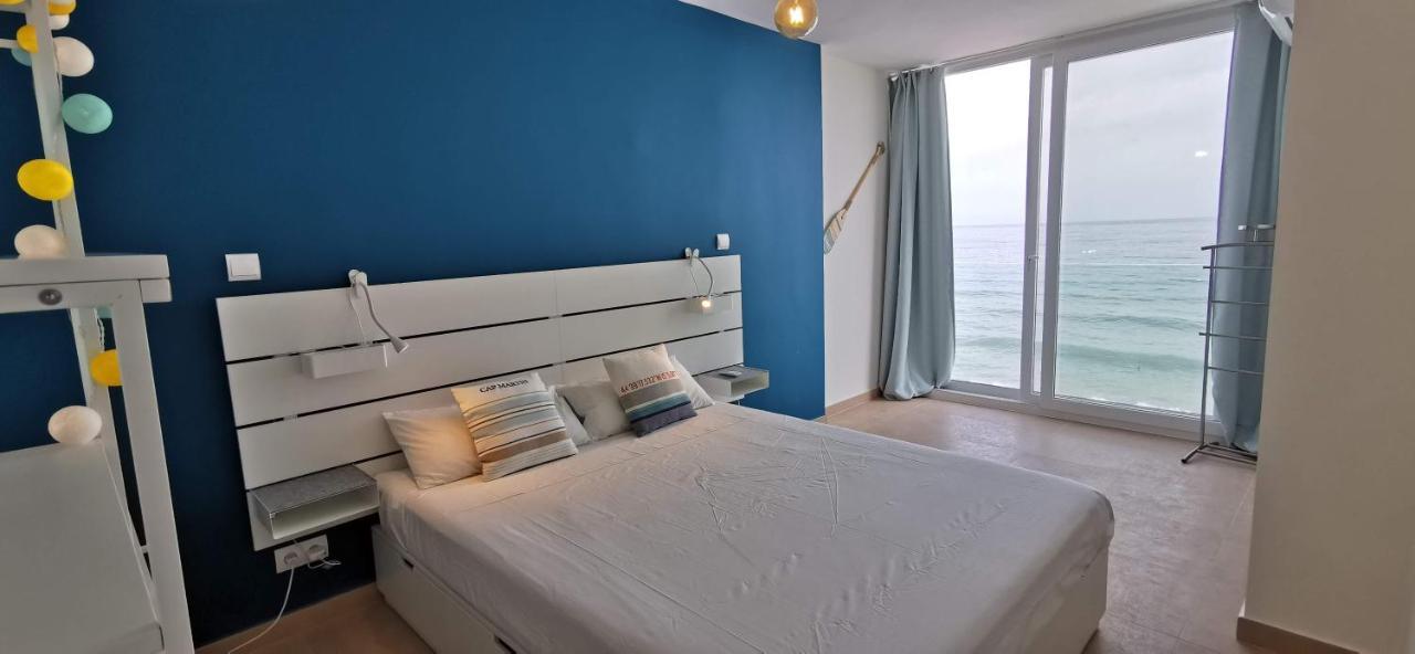 בנאלמדנה La Perla Cruise Apartment On Private Beach, Modern With Aircon & Wifi מראה חיצוני תמונה